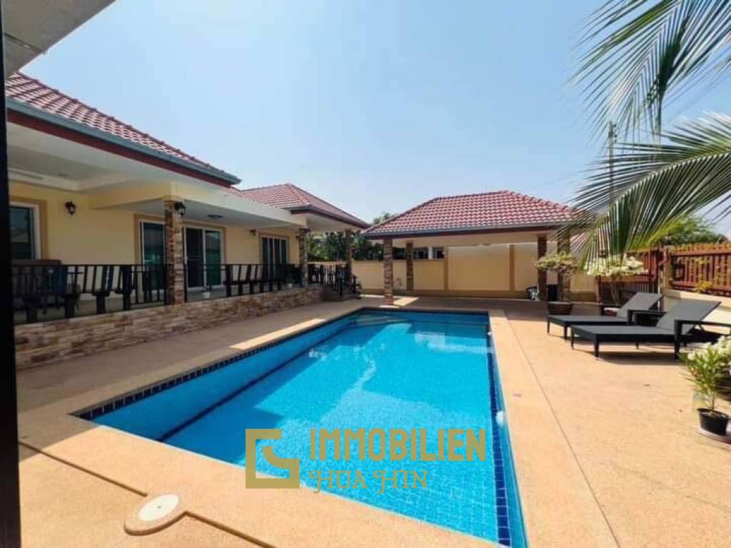 3 Bedrooms Pool Villa For Sale in Cha -Am