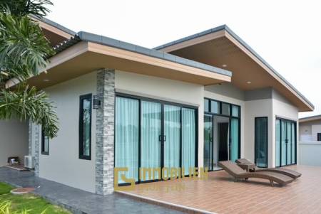 Anchan Gardens: Pool Villa with 3 Bed and 4 Bath on a big piece of Land