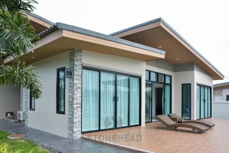 Anchan Gardens: Pool Villa with 3 Bed and 4 Bath on a big piece of Land