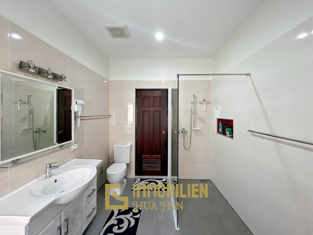 Hua Hin Palm Village : 3 Bed 2 Bath On 612 SQM Land Plot