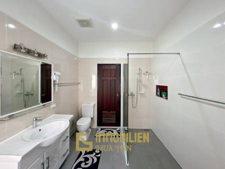 612 metro cuadrado 3 ` 2 Baño Villa de Venta