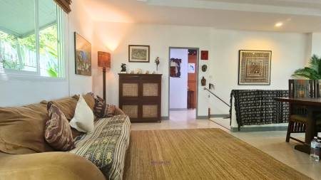 Charming 3 Bedroom Villa Near Kathu Waterfall