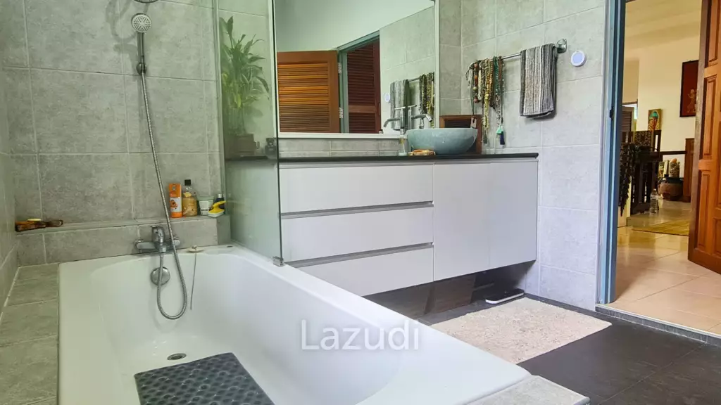 Charming 3 Bedroom Villa Near Kathu Waterfall