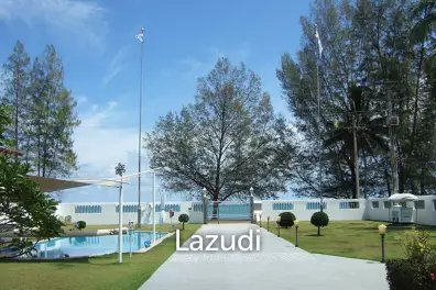 Thongsai waterfront Palace 5 Bed at Bang Saphan