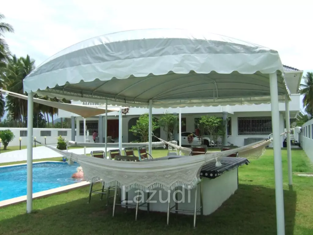Thongsai waterfront Palace 5 Bed at Bang Saphan