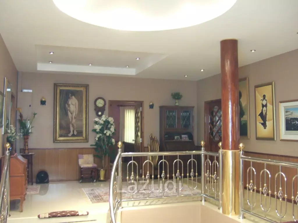 Thongsai waterfront Palace 5 Bed at Bang Saphan