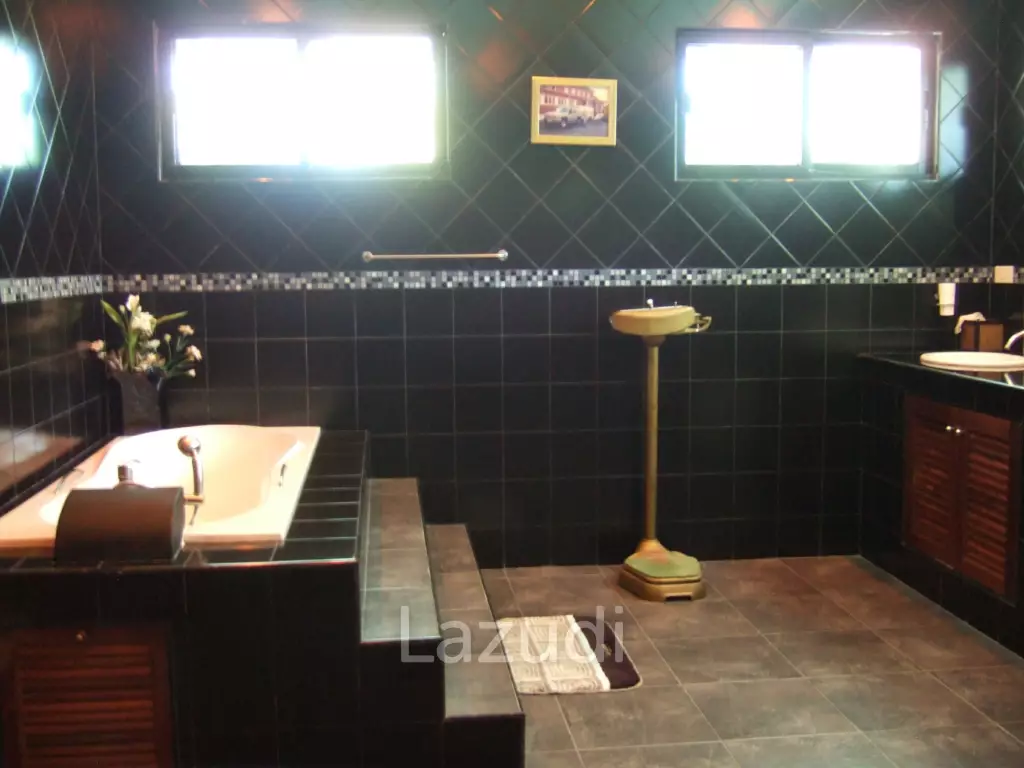 Thongsai waterfront Palace 5 Bed at Bang Saphan