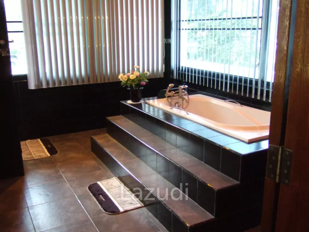 Thongsai waterfront Palace 5 Bed at Bang Saphan