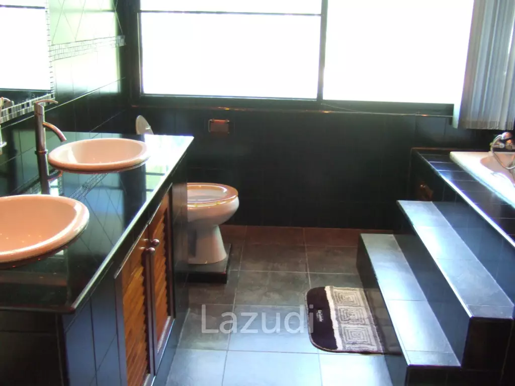 Thongsai waterfront Palace 5 Bed at Bang Saphan