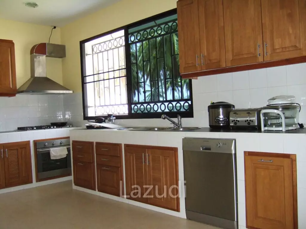 Thongsai waterfront Palace 5 Bed at Bang Saphan