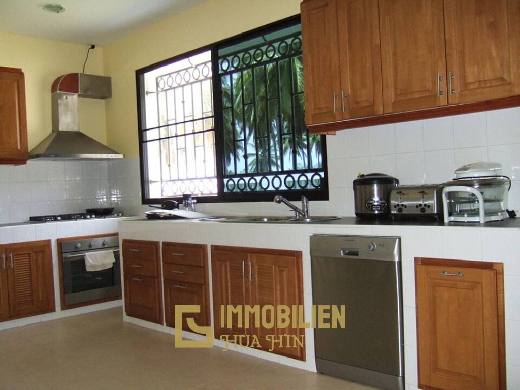 1,824 metro cuadrado 5 ` 5 Baño Villa de Venta