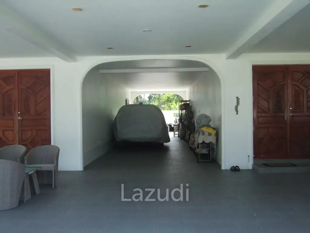 Thongsai waterfront Palace 5 Bed at Bang Saphan