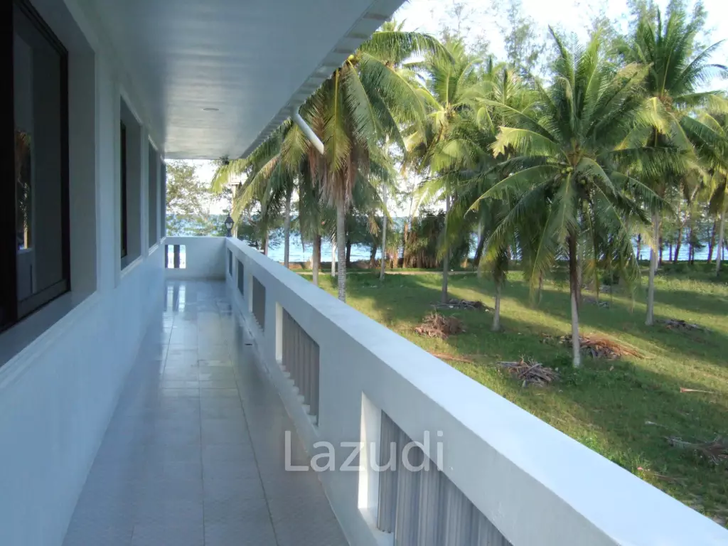 Thongsai waterfront Palace 5 Bed at Bang Saphan