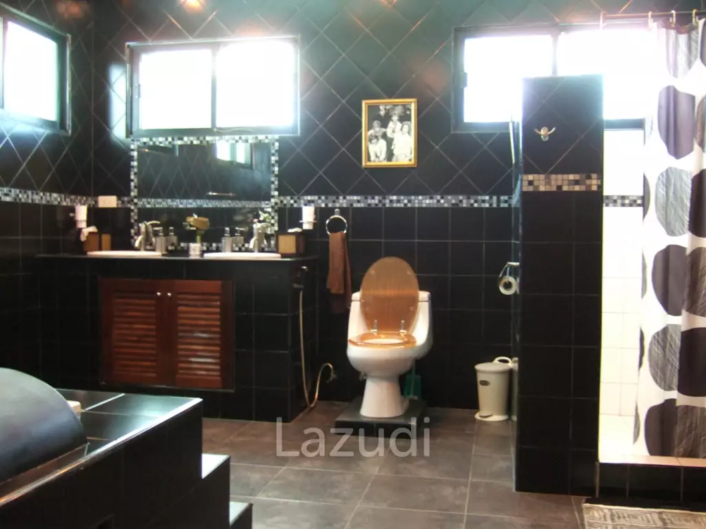 Thongsai waterfront Palace 5 Bed at Bang Saphan