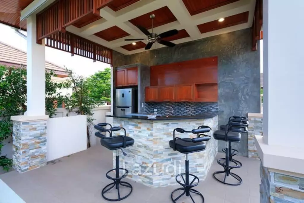 Luxurious 4-Bedroom Villa in Hua Hin Hillside Hamlet