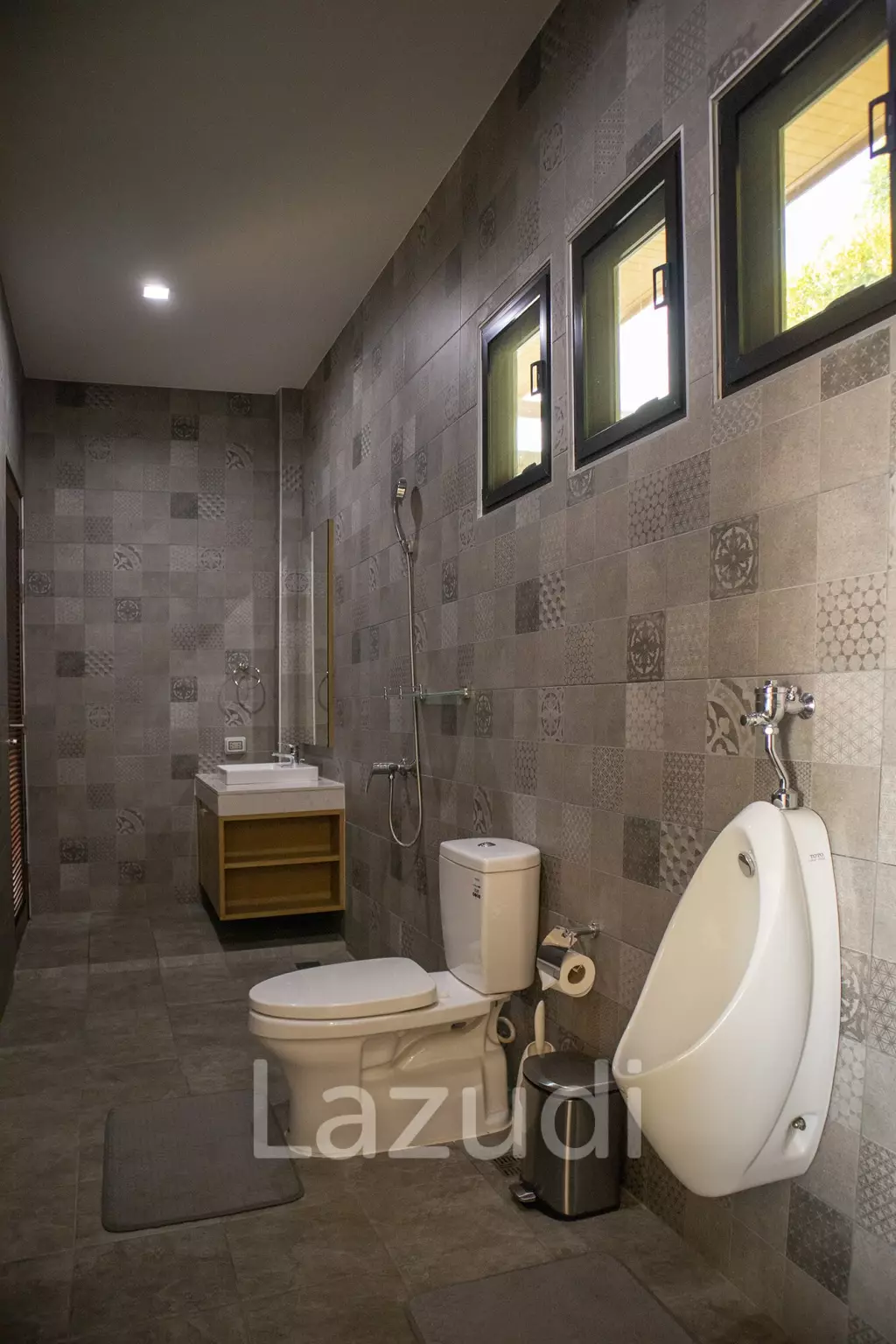 4 BEDROOM SEA VIEW HILLSIDE VILLA | RAWAI