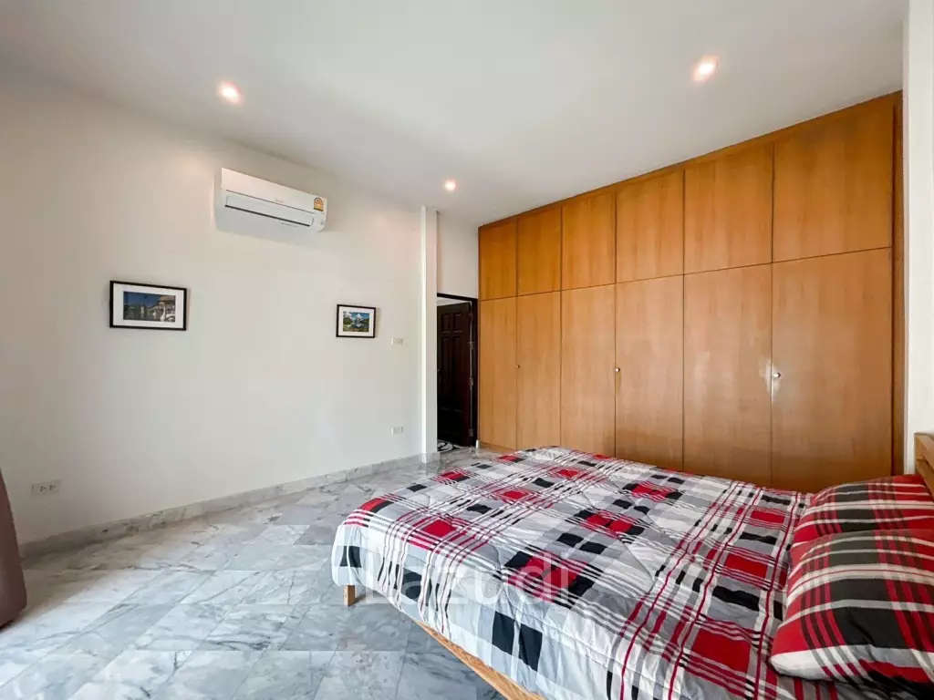 Hua Hin Palm Village : 3 Bed 2 Bath On 596 SQM Land Plot