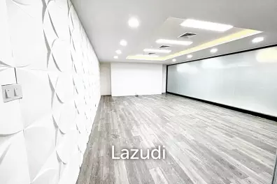 Luxurious Office Space in Phayathai Plaza, Bangkok