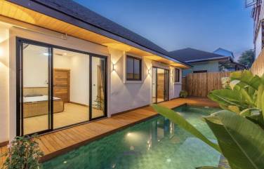 Beautiful newly built 2 bedroom Balinese style pool villa near Rawai Beach