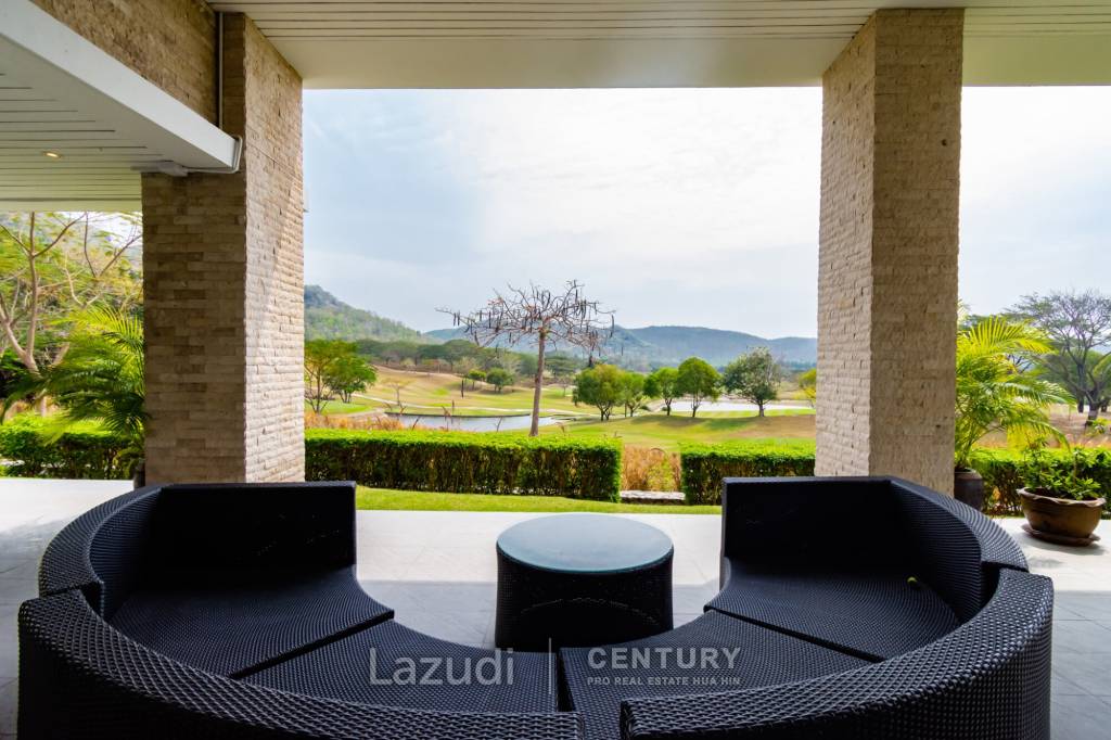 BLACK MOUNTAIN : Stunning Luxurious 4 Bed on the Golf course