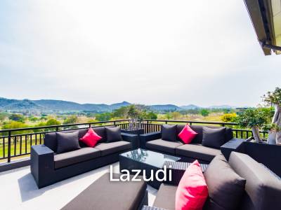 BLACK MOUNTAIN : Stunning Luxurious 4 Bed on the Golf course