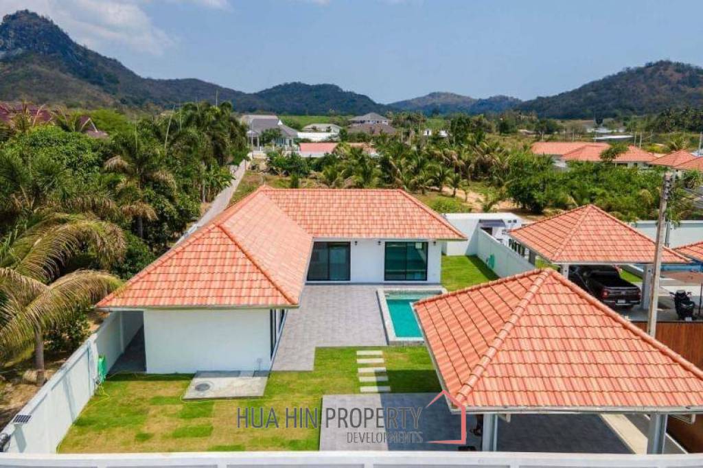 Cozy 3 Bed Pool Villa For Sale in Wang Pong Hua Hin