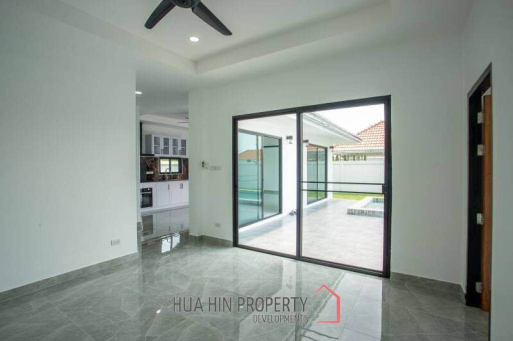 Cozy 3 Bed Pool Villa For Sale in Wang Pong Hua Hin