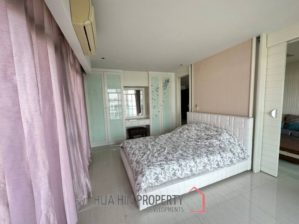 The Seaside : 2 Bed 2 Bath Condo For Sale
