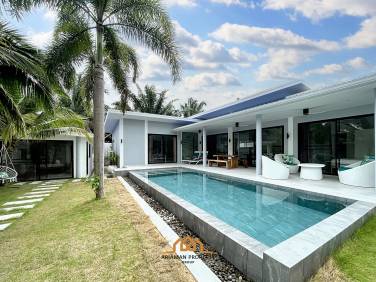 4-Bed Pool Villa in Lamai, Near 2 International Schools