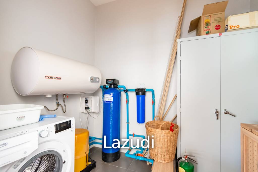 EMERALD SCENERY :  4 Bed Pool Villa with big land plot