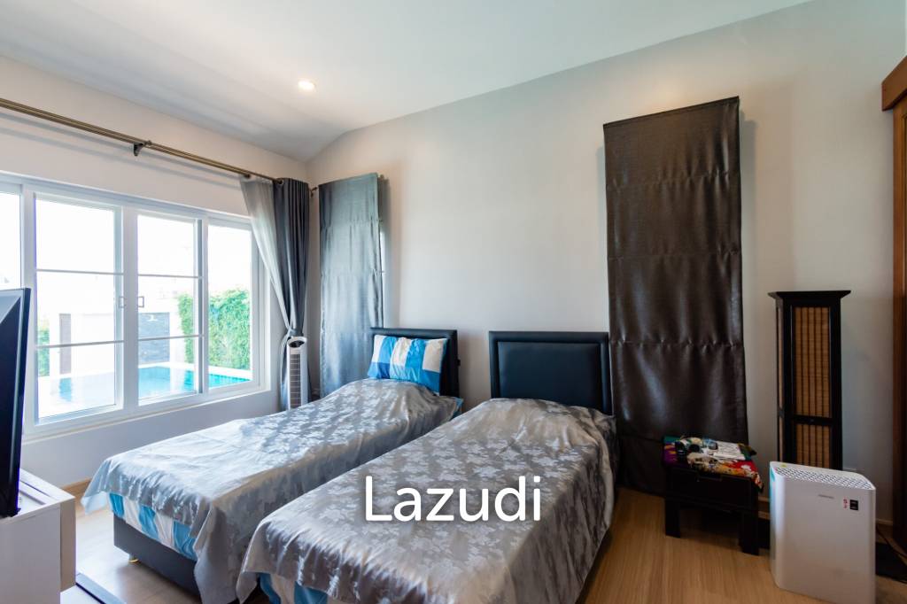 EMERALD SCENERY :  4 Bed Pool Villa with big land plot