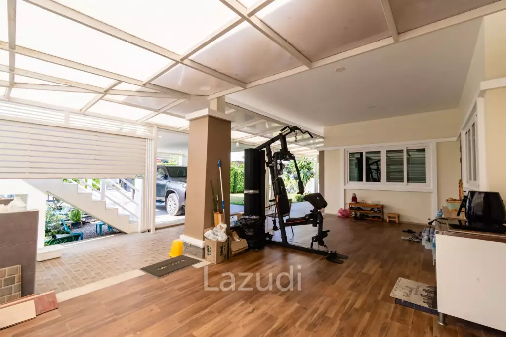EMERALD SCENERY :  5 Bed Pool Villa with big land plot