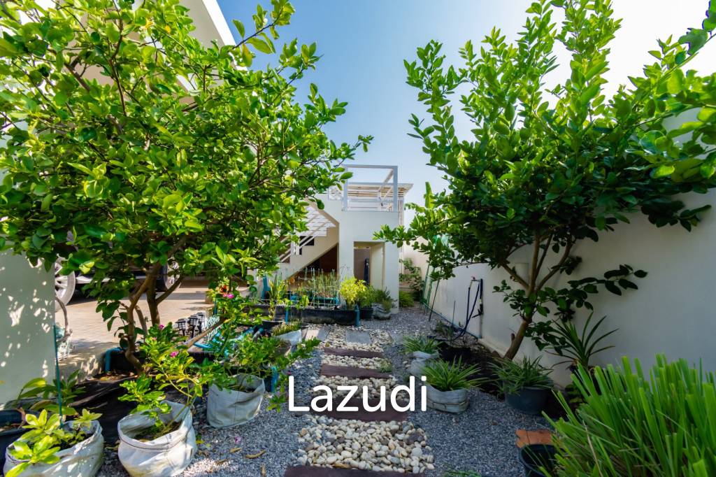 EMERALD SCENERY :  4 Bed Pool Villa with big land plot