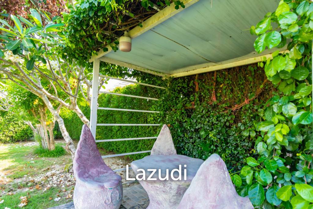 EMERALD SCENERY :  4 Bed Pool Villa with big land plot