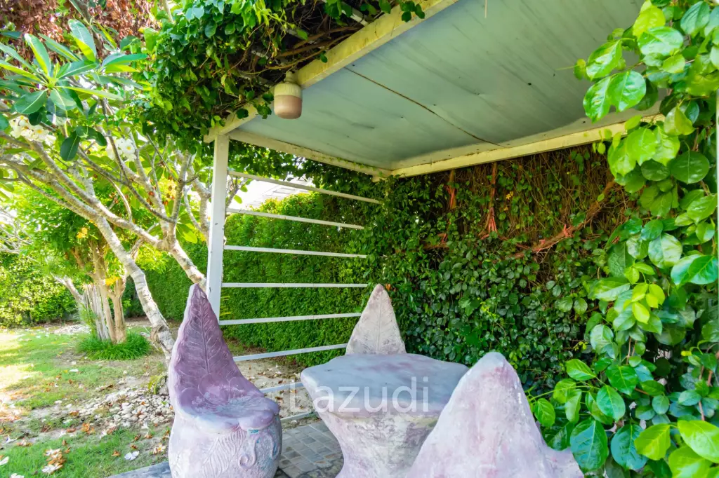 EMERALD SCENERY :  5 Bed Pool Villa with big land plot