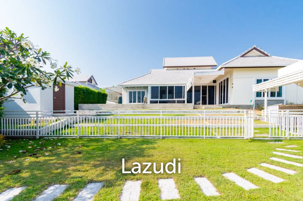 EMERALD SCENERY :  4 Bed Pool Villa with big land plot