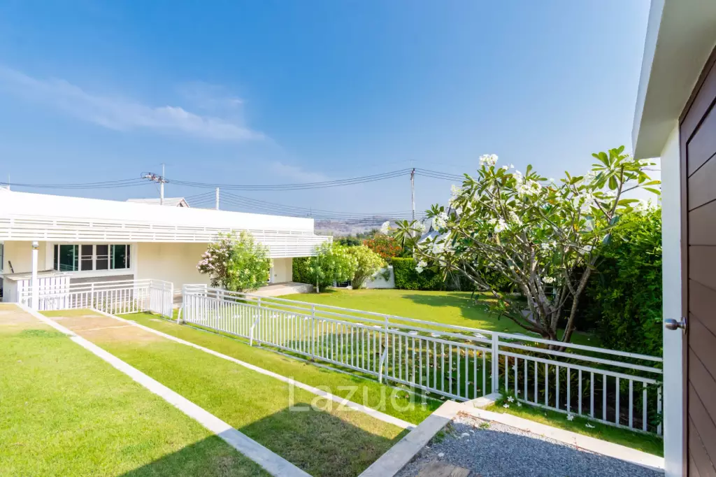EMERALD SCENERY :  5 Bed Pool Villa with big land plot