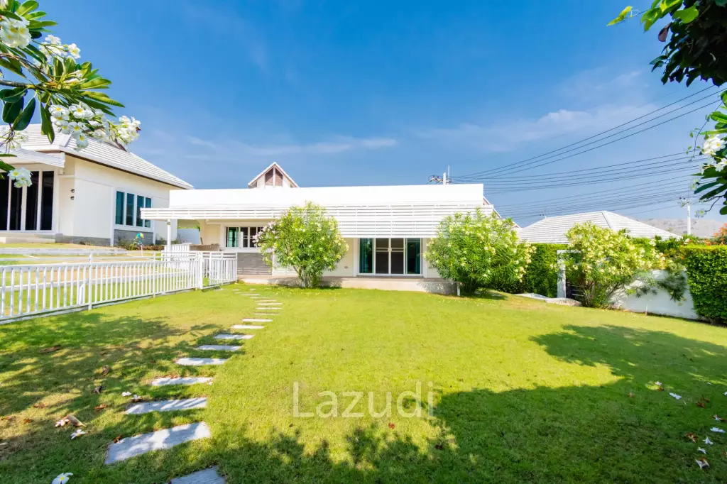 EMERALD SCENERY :  5 Bed Pool Villa with big land plot