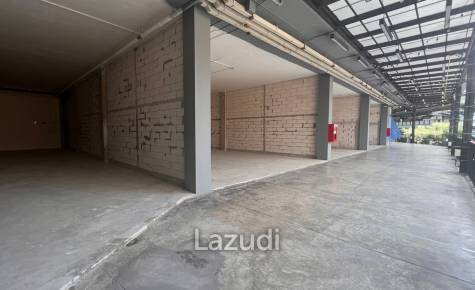 Ultra Versataile Retail Space in Watthana, Bangkok