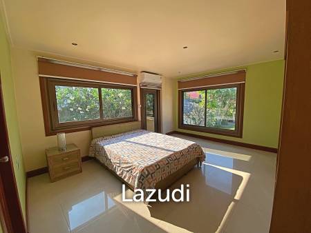 City Center 4 Bed Pool Villa on 1 Rai Land For Sale Hua Hin