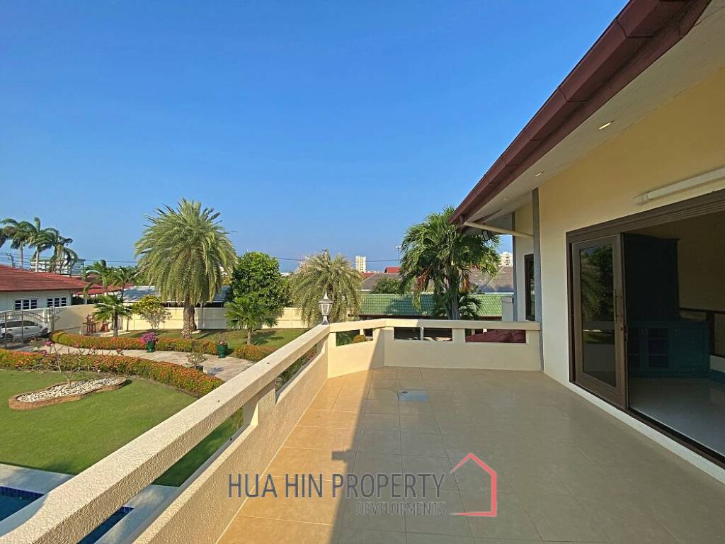 City Center 4 Bed Pool Villa on 1 Rai Land For Sale Hua Hin