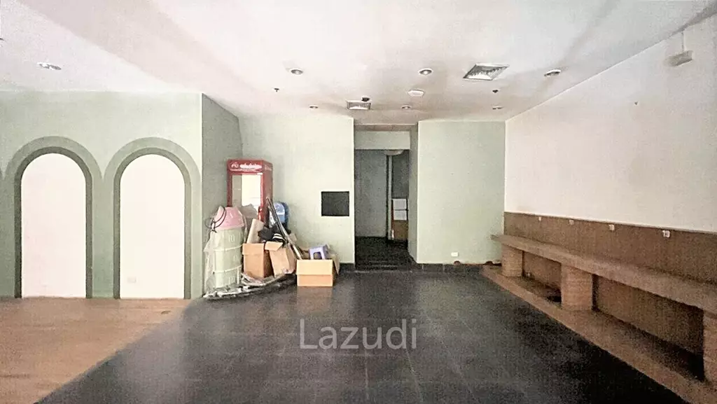 Premium Retail Space in Midtown Asoke, Bangkok
