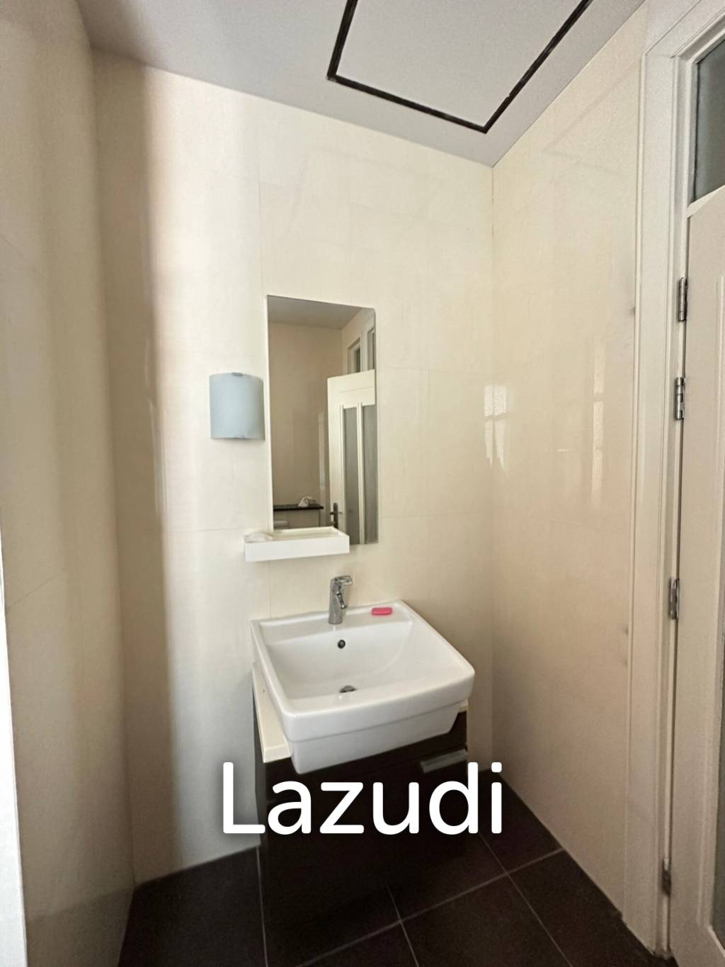 The Seaside : 2 Bed 2 Bath Condo For Sale