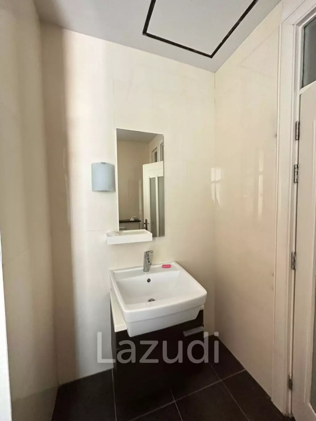 The Seaside : 2 Bed 2 Bath Condo For Sale