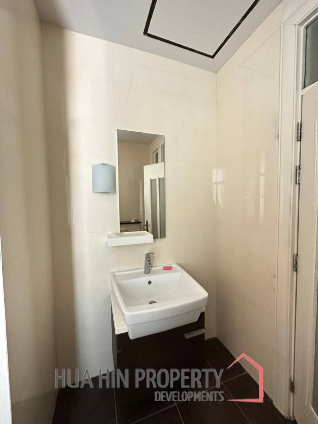The Seaside : 2 Bed 2 Bath Condo For Sale