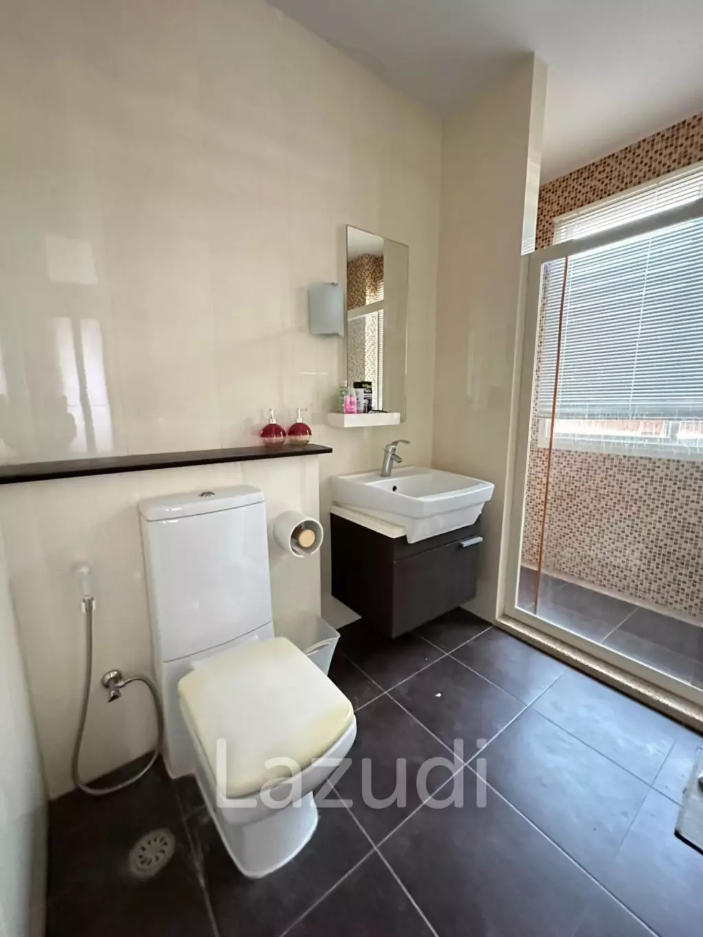 The Seaside : 2 Bed 2 Bath Condo For Sale
