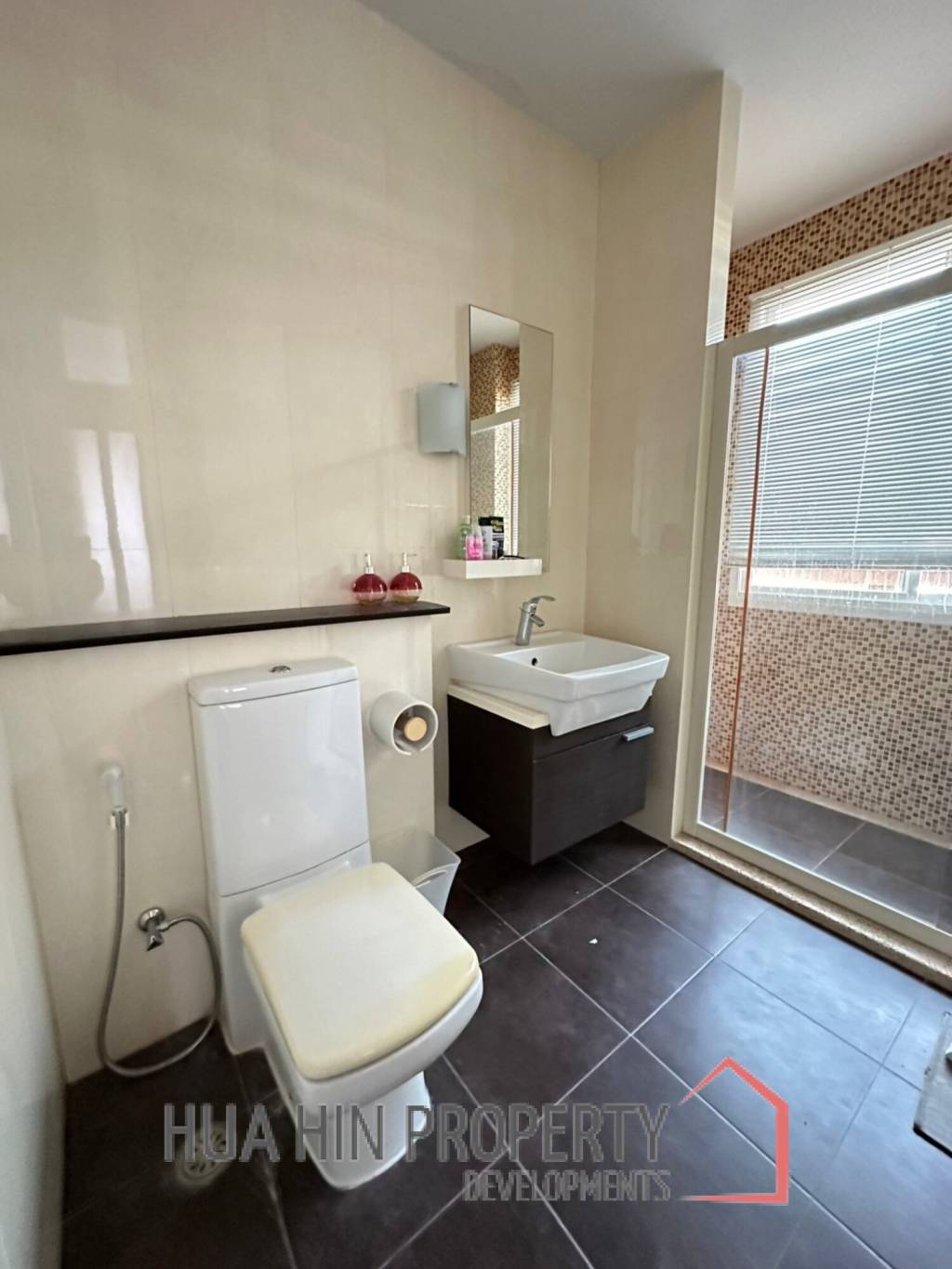 The Seaside : 2 Bed 2 Bath Condo For Sale