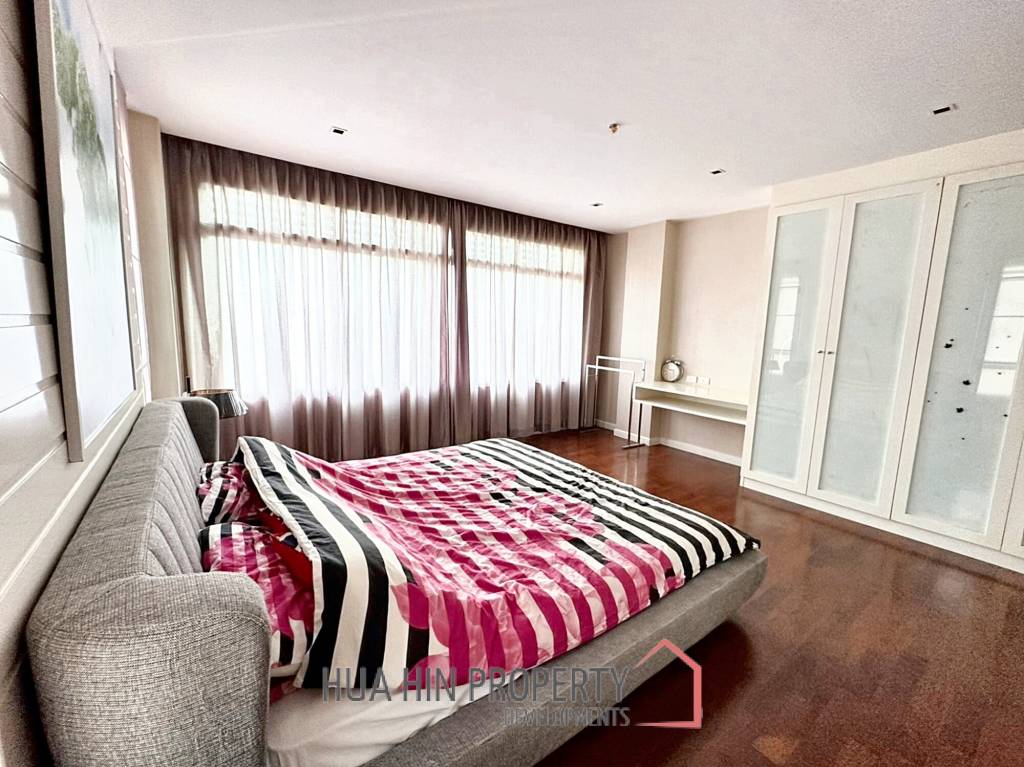 The Seaside : 2 Bed 2 Bath Condo For Sale