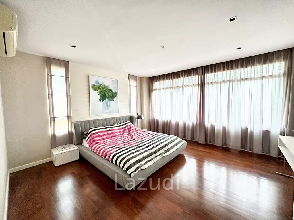 The Seaside : 2 Bed 2 Bath Condo For Sale