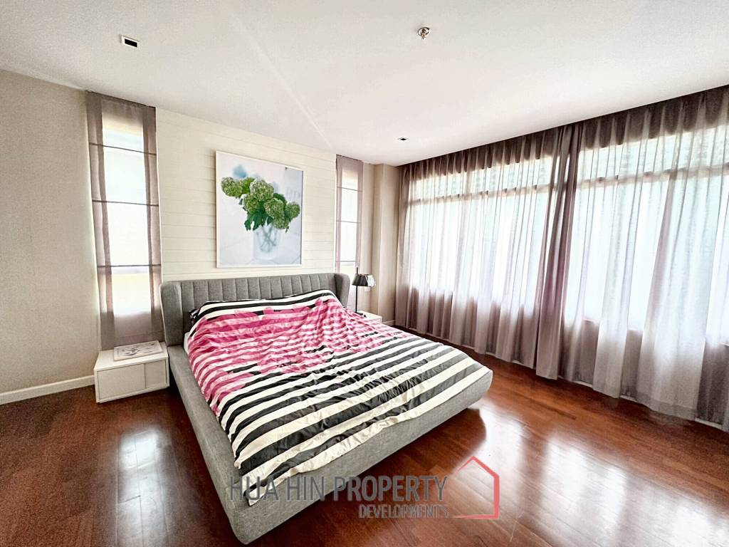 The Seaside : 2 Bed 2 Bath Condo For Sale